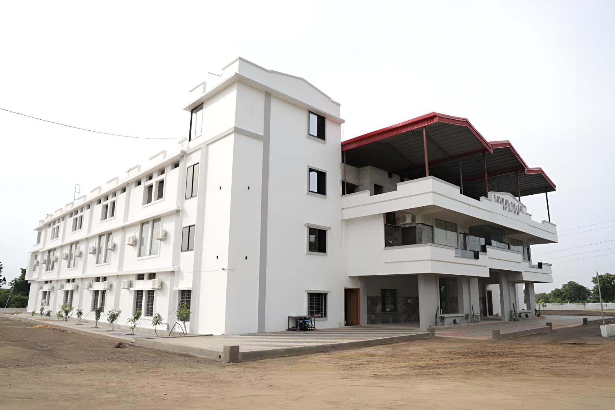 Navkar Palace Hotel & Resort, Sanawad Esterno foto