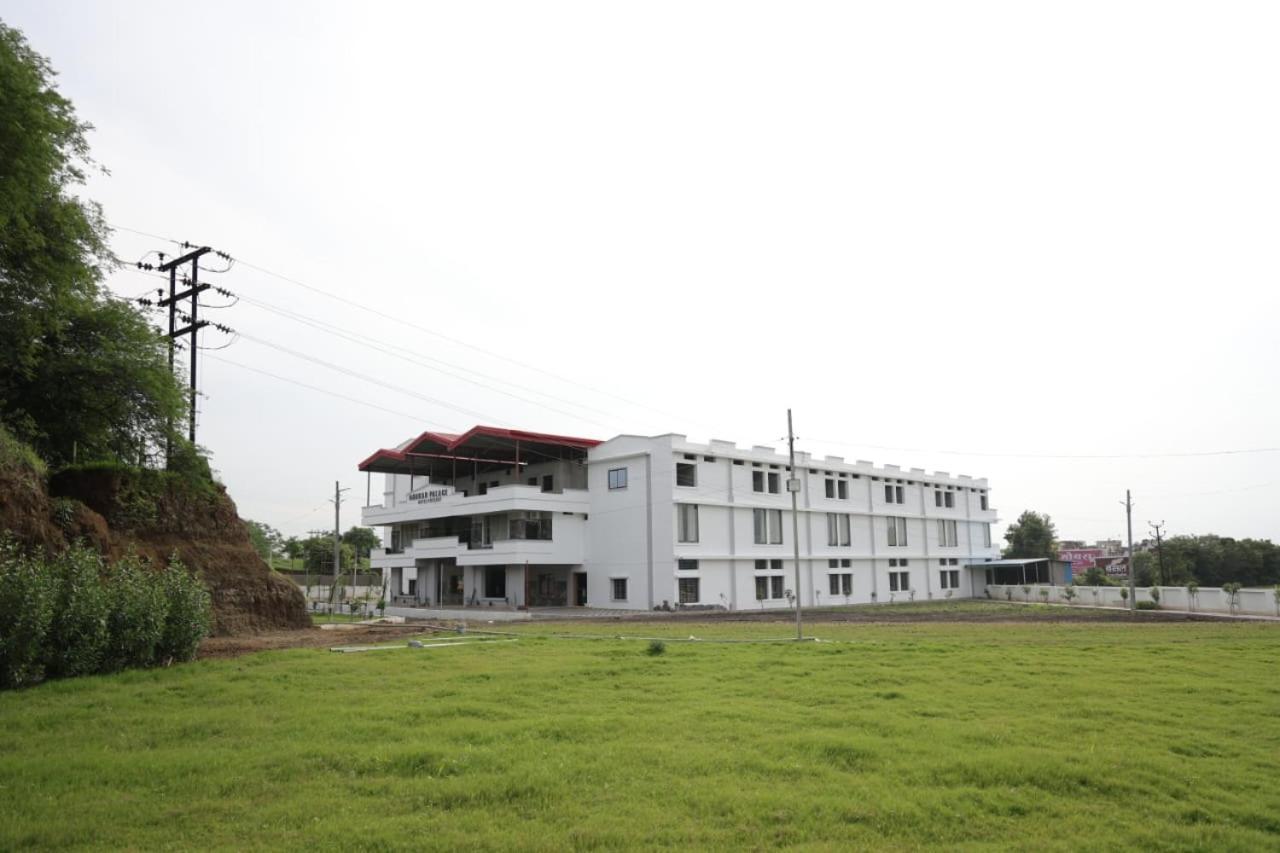 Navkar Palace Hotel & Resort, Sanawad Esterno foto